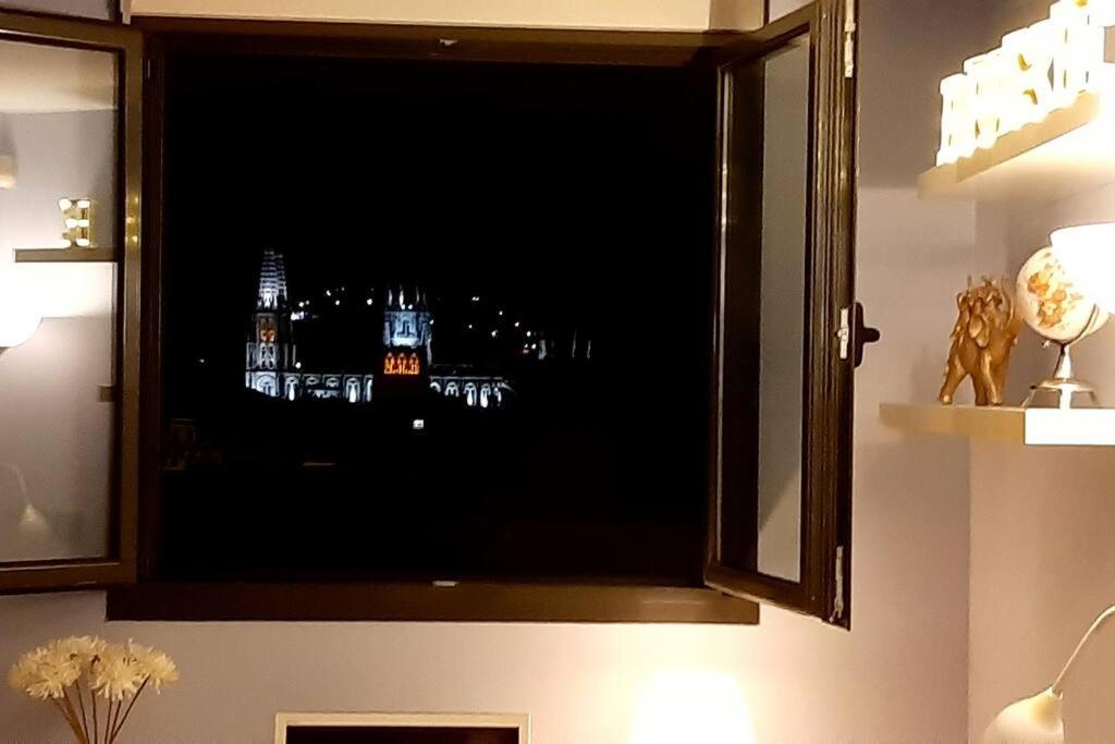 شقة Luxeinburgos Atico Con Vistas Espectaculares المظهر الخارجي الصورة
